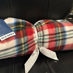 Old Navy Multicolor Plaid Fleece Blanket